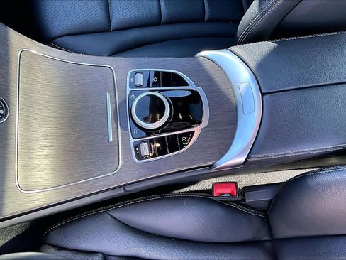 Used 2019 Mercedes-Benz C 300 4MATIC Sedan image 15