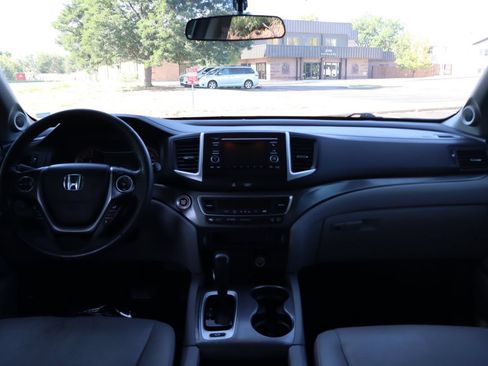 Used 2017 Honda Ridgeline RTL image 16