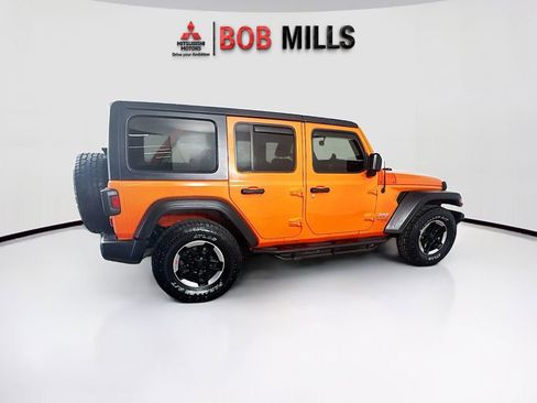 Used 2018 Jeep Wrangler Unlimited Sport AWD/4WD image 6