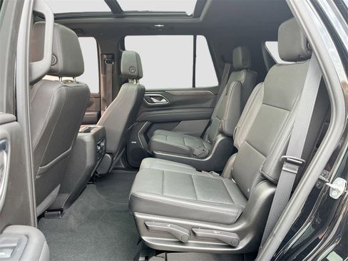 Used 2021 Chevrolet Tahoe Z71 w/ Z71 Signature Package image 24