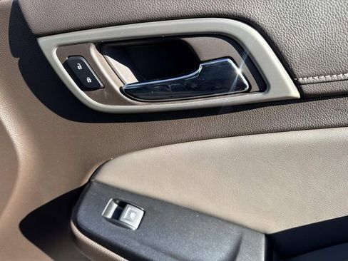 Used 2020 GMC Yukon XL Denali image 20