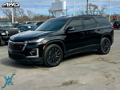 Used 2023 Chevrolet Traverse RS w/ LPO, Floor Liner Package AWD/4WD image 3