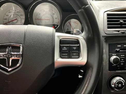 Used 2014 Dodge Challenger R/T RWD image 10