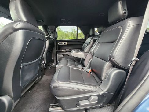 Used 2020 Ford Explorer XLT w/ Equipment Group 202A image 20