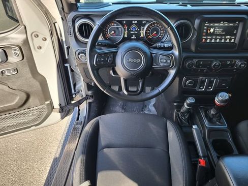 Used 2019 Jeep Wrangler Sport AWD/4WD image 22