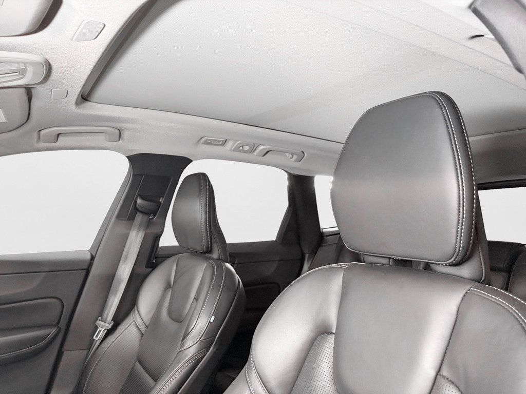 Used 2024 Volvo XC60 T8 Ultimate w/ Protection Package Premier AWD/4WD image 24