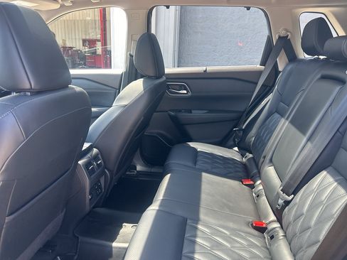 Used 2023 Nissan Rogue Platinum w/ Platinum Premium Package AWD/4WD image 14
