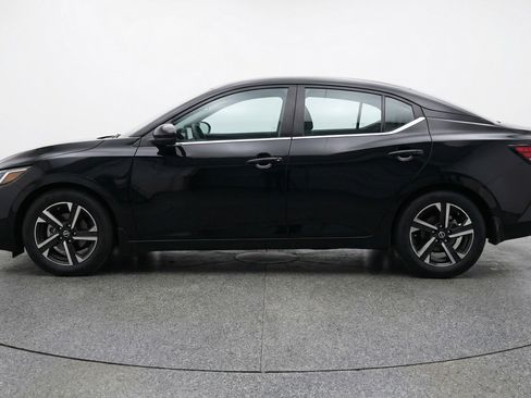 Used 2025 Nissan Sentra SV FWD image 5