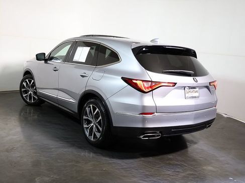 Used 2023 Acura MDX SH-AWD w/ Technology Package image 2