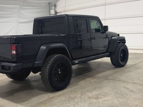 Used 2020 Jeep Gladiator Sport w/ Quick Order Package 24S AWD/4WD image 4