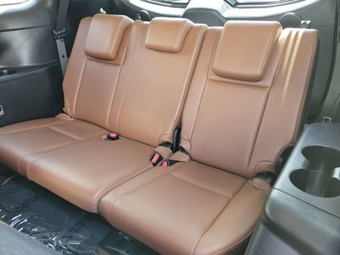 Used 2019 Toyota Highlander Limited AWD/4WD image 12