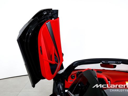 New 2026 McLaren 750S Spider RWD image 12
