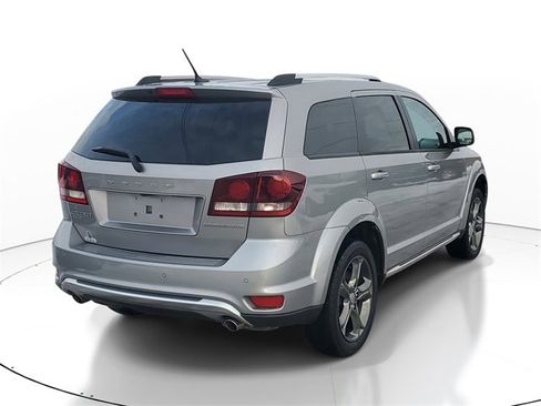 Used 2015 Dodge Journey Crossroad w/ Flexible Seating Group image 4