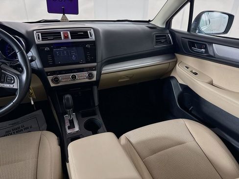 Used 2017 Subaru Outback 2.5i Premium image 26