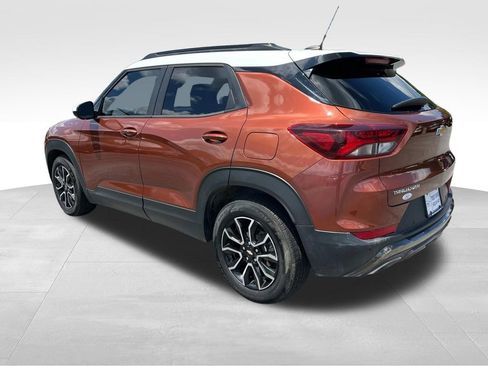 Used 2021 Chevrolet TrailBlazer ACTIV w/ Sun and Liftgate Package image 6