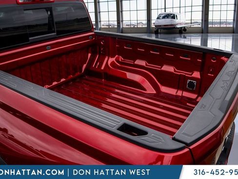 Used 2024 GMC Canyon AT4 AWD/4WD image 33