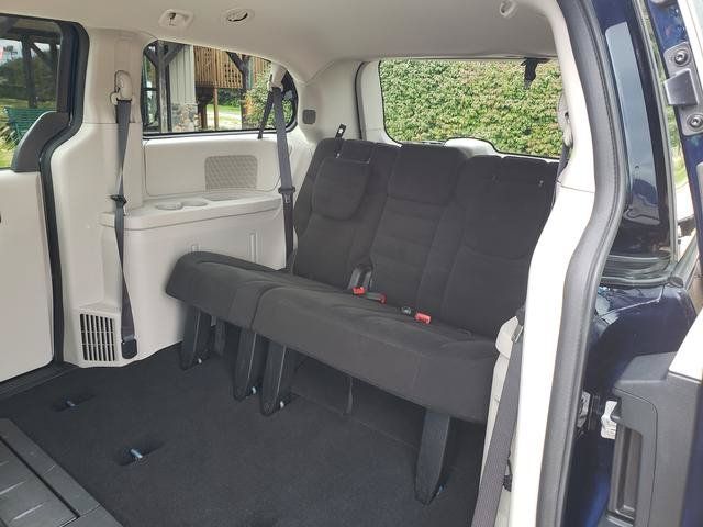Used 2016 Dodge Grand Caravan SE w/ Quick Order Package 29E SE FWD image 13