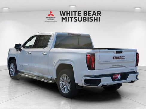Used 2022 GMC Sierra 1500 Denali w/ Driver Alert Package II AWD/4WD image 4