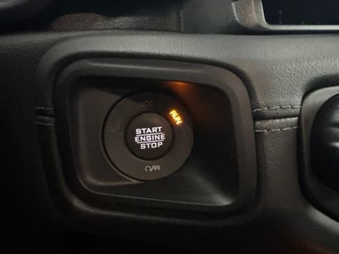 Used 2025 Jeep Wrangler Unlimited Rubicon AWD/4WD image 14