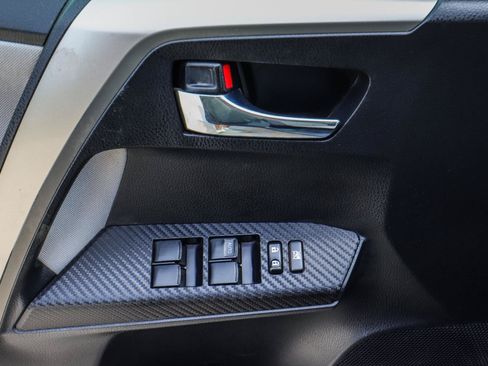 Used 2014 Toyota RAV4 XLE w/ Preferred Accessory Package AWD/4WD image 31