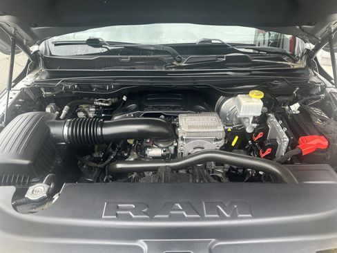 Used 2022 RAM 1500 Laramie AWD/4WD image 40