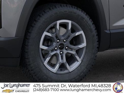 New 2026 Chevrolet Equinox ACTIV w/ Convenience Package III FWD image 9