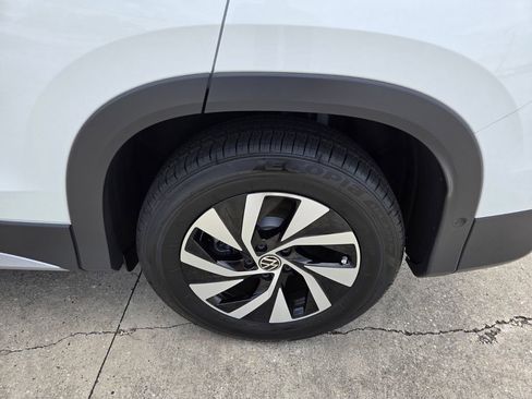 New 2026 Volkswagen Tiguan S FWD image 24
