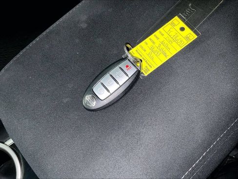 Used 2015 Nissan Pathfinder SV w/ Cargo Package FWD image 12