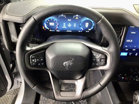 New 2025 Ford Bronco Badlands image 21