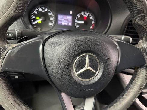 Used 2020 Mercedes-Benz Metris image 18