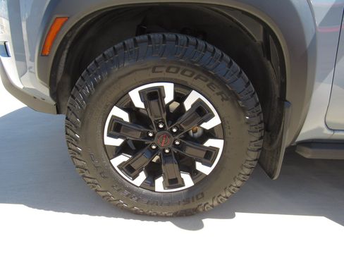Used 2024 Nissan Frontier PRO-4X w/ Pro Convenience Package AWD/4WD image 5