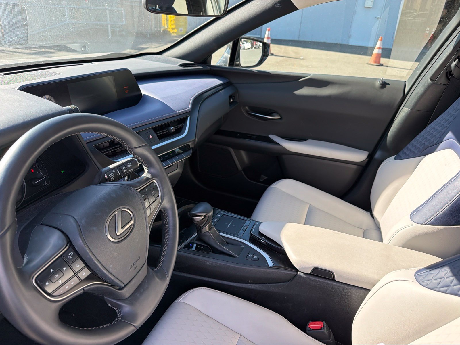 Used 2020 Lexus UX 250h w/ Accessory Package AWD/4WD image 5