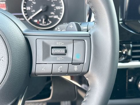 New 2025 Nissan Pathfinder SV image 26