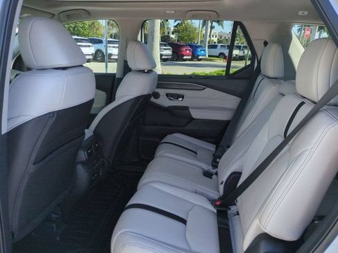 New 2026 Honda Pilot Touring image 12
