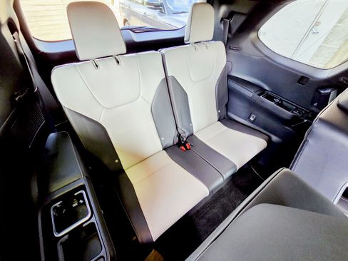 Used 2026 Lexus TX 350 AWD w/ Technology Package image 33