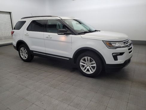 Used 2019 Ford Explorer XLT w/ Equipment Group 202A image 11