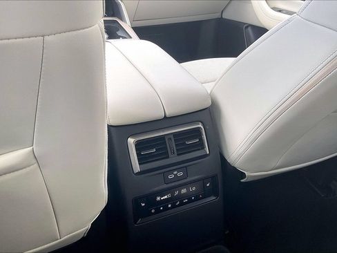 Used 2024 MAZDA CX-90 Plug-In Hybrid w/ Premium Plus AWD/4WD image 9
