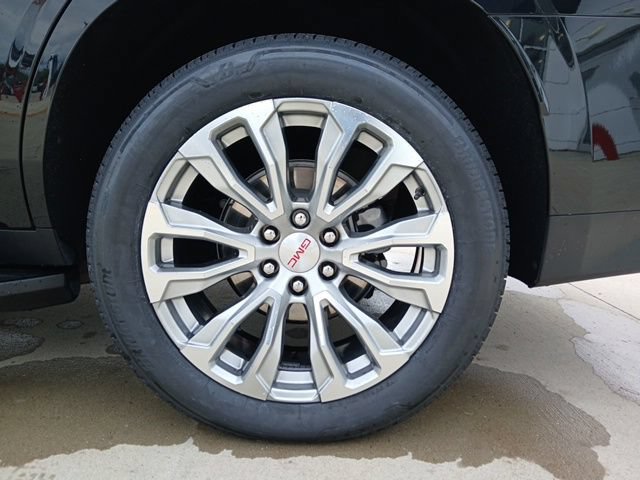Certified 2024 GMC Yukon Denali w/ Advanced Technology Package AWD/4WD image 33
