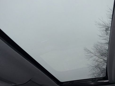 Used 2013 Ford F150 Lariat w/ Lariat Chrome Pkg image 16