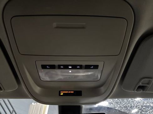 Used 2018 Chevrolet Colorado Z71 AWD/4WD image 14
