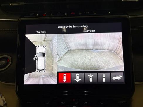 Used 2023 Jeep Grand Cherokee Limited w/ Luxury Tech Group II AWD/4WD image 19