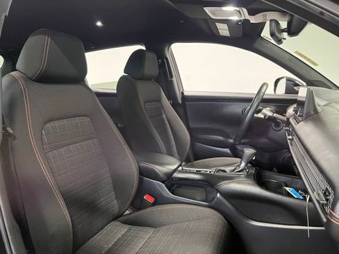 Used 2025 Honda HR-V Sport image 10