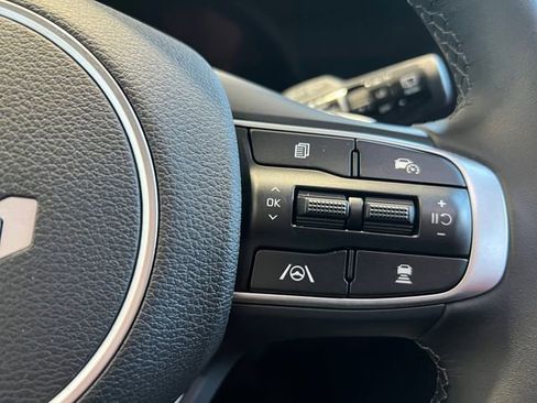Certified 2025 Kia Sportage SX Prestige AWD/4WD image 20