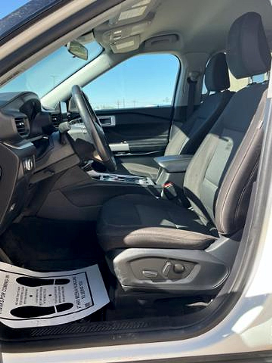Used 2022 Ford Explorer XLT AWD/4WD image 10