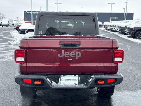 Used 2021 Jeep Gladiator Mojave w/ Cold Weather Group image 4