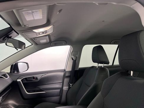 Used 2025 Toyota RAV4 LE image 22