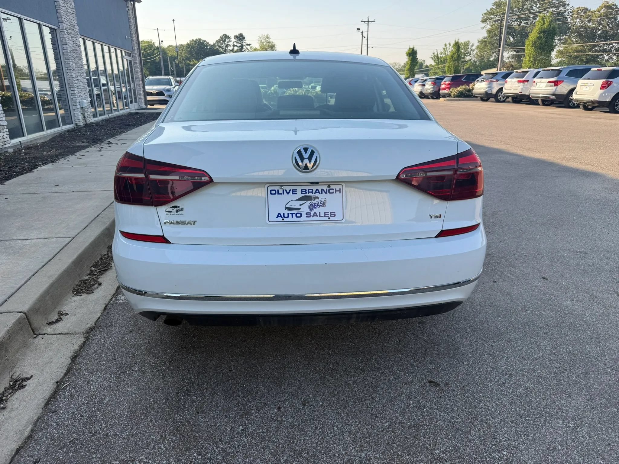 Used 2019 Volkswagen Passat 2.0T Wolfsburg FWD image 6