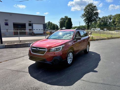 Used 2019 Subaru Outback 2.5i AWD/4WD image 5