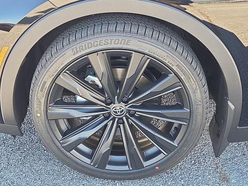 New 2026 Toyota Crown Nightshade image 5