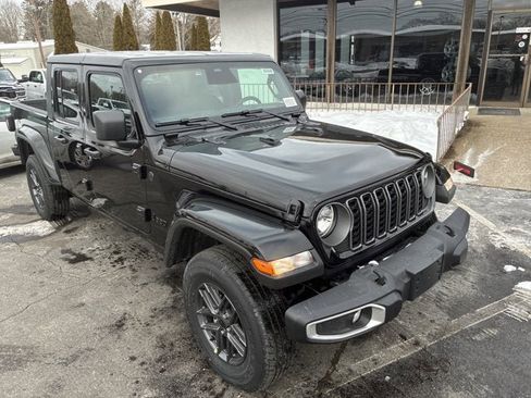 New 2026 Jeep Gladiator Sport image 3